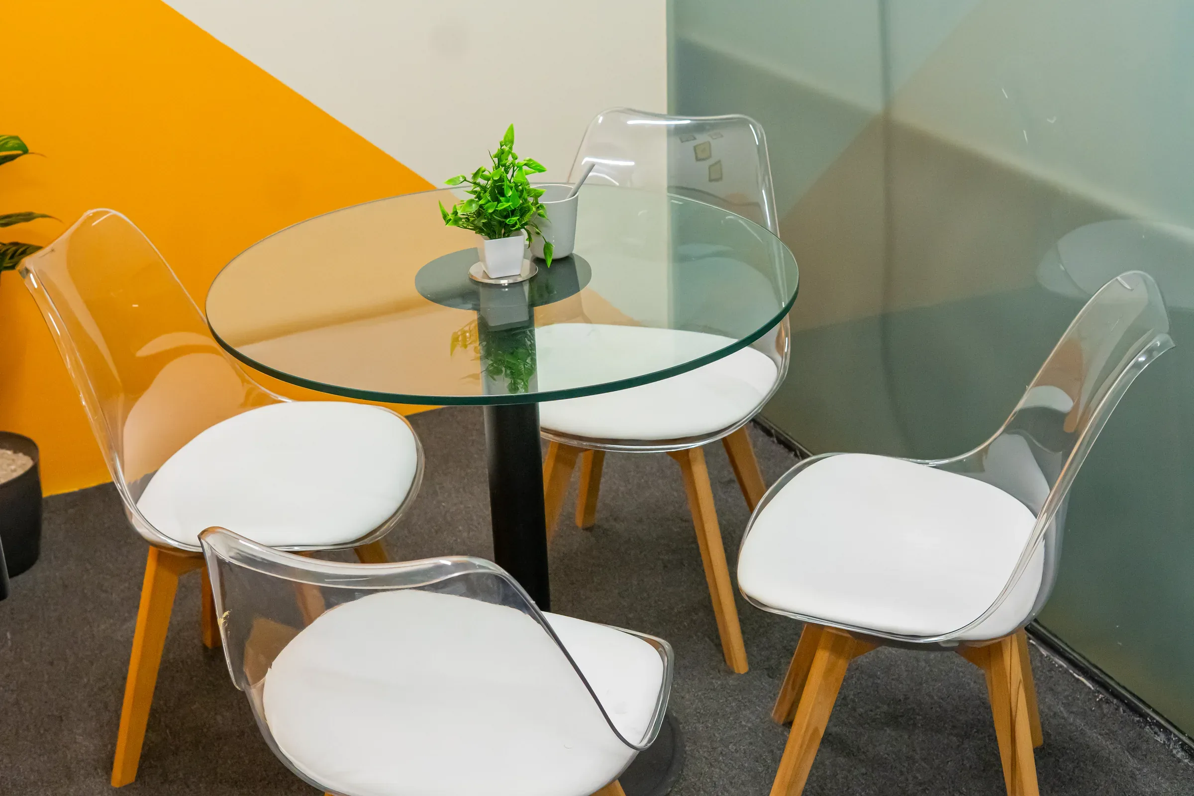 Teloz Spaces lounge and collaboration areas